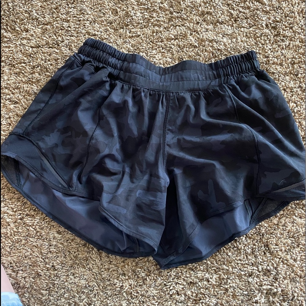 Hotty Hot Low Rise Short 4” (size 6)